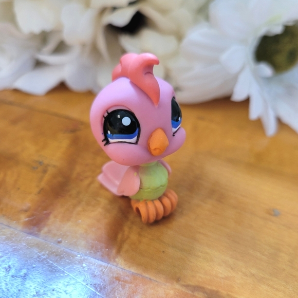 Littlest Pet Shop LPS #1219 Cockatoo Bird Pink Green Blue Eyes 2006 - Picture 2 of 13